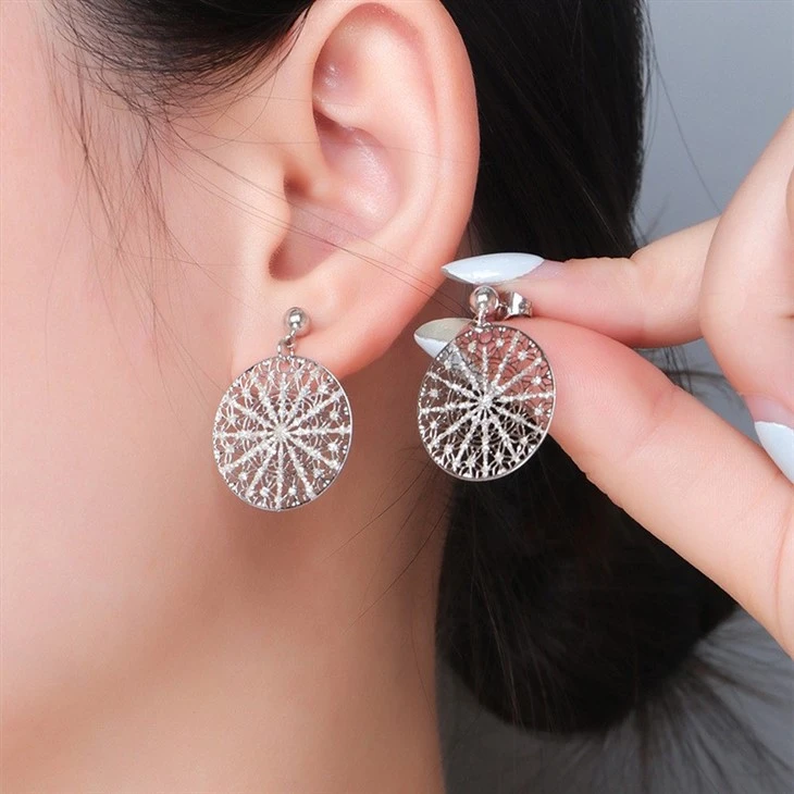 Geometric Filigree Disc Earrings
