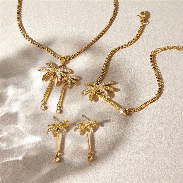 Palm Tree Charm Bracelet high quality